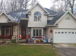 9270 Nichols Rd, Montrose, MI 48457