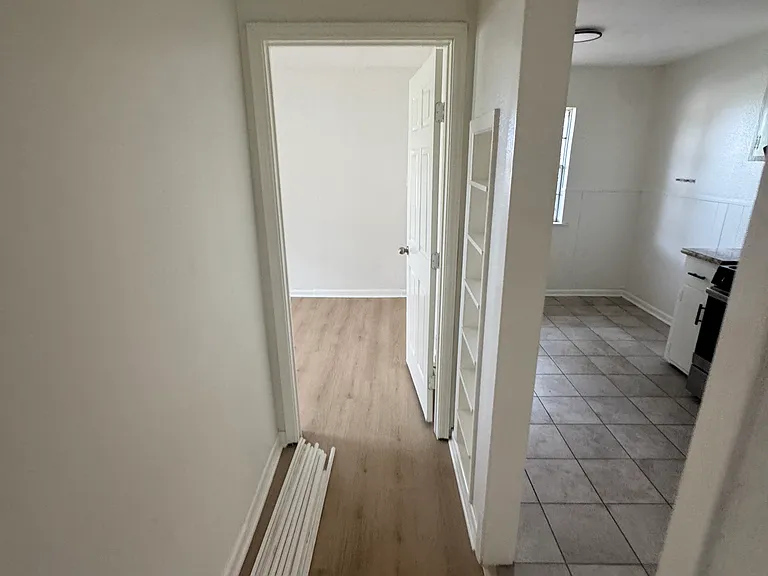 1114 Main St — Photo 6