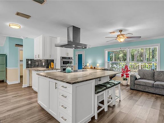 2nd image of 6061 Golden Oaks LN