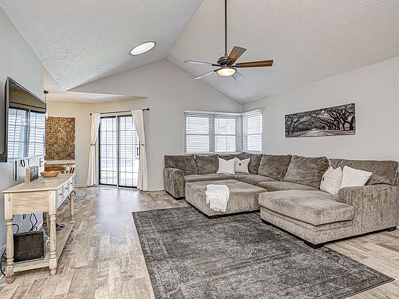 2nd image of 7916 Copperfield Dr