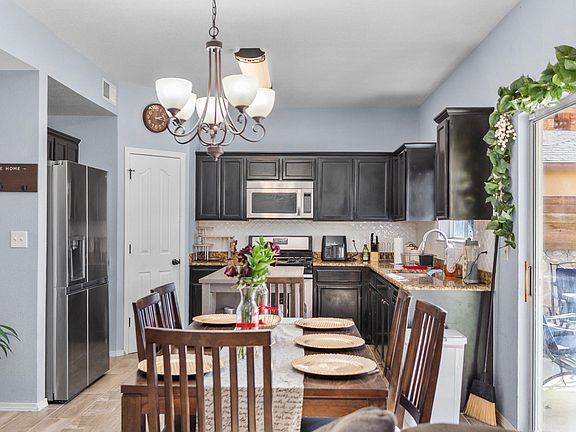 4th image of 2217 Decamp Point Pl
