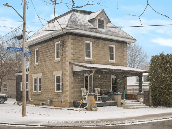 5529 Lion St, Ottawa, ON K0A 2W0