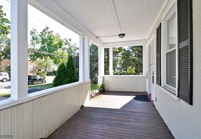 43 Walnut Cres #1 — Photo 3