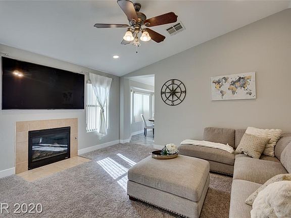 3rd image of 4449 Pacific Sun Ave