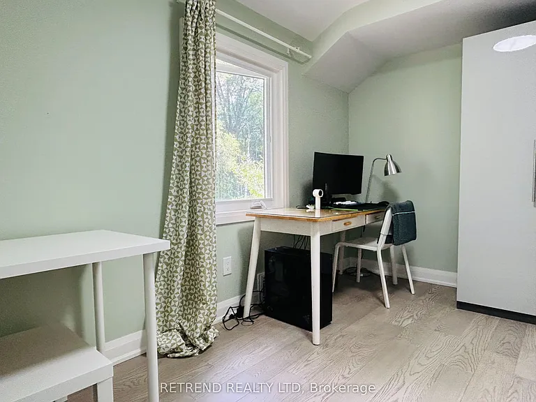 22 Wentworth Ave — Photo 36