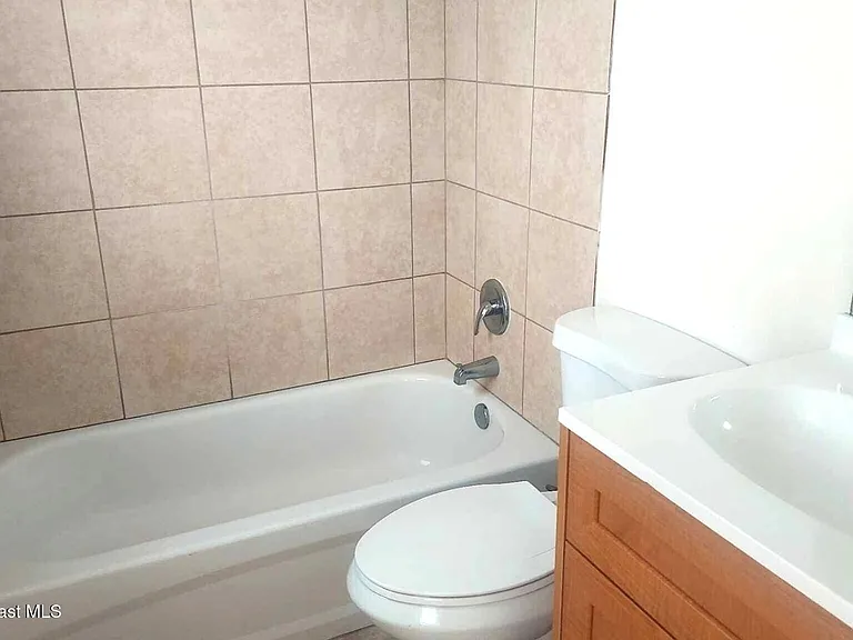 821 Angela Ave #A — Photo 10