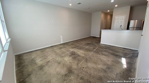 4th image of 6902 Crestway Rd Unit 2