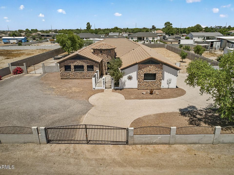 1st image of 3012 W SOUTH MOUNTAIN Avenue