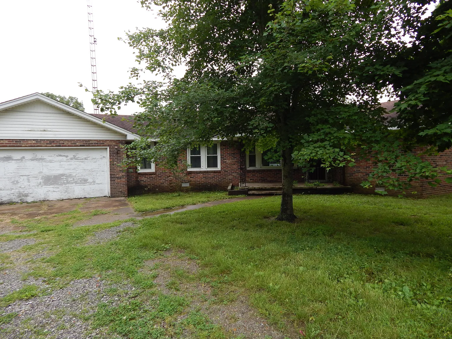 3 bed, 3.0 bath, 2112 sqft, $1,500 — Photo 1