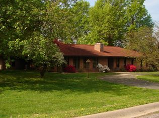 403 N Belaire St, Monett, MO 65708