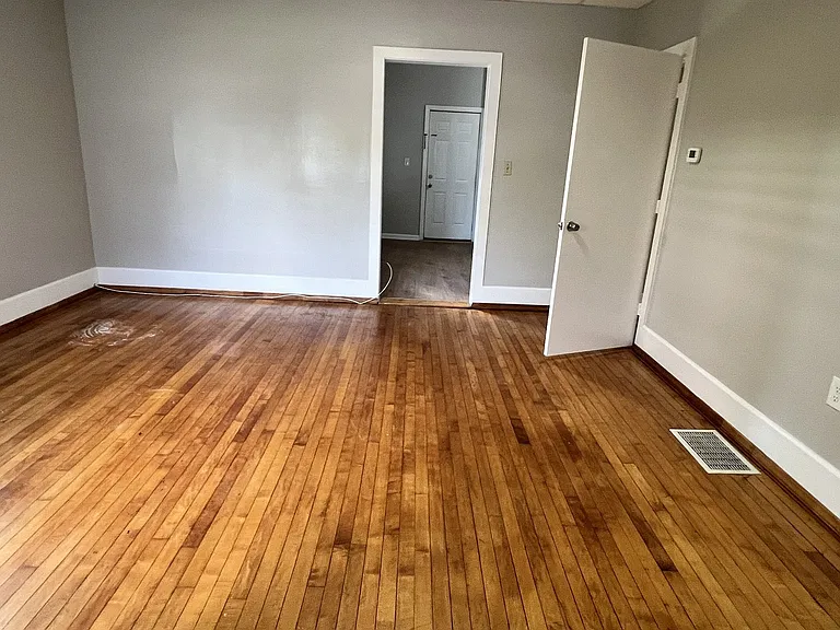 232 Pleasant St #1 — Photo 4