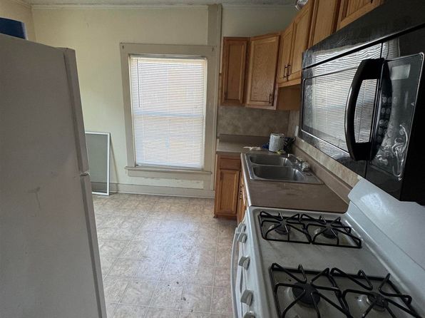 fort-wayne-indiana-73117678 picture