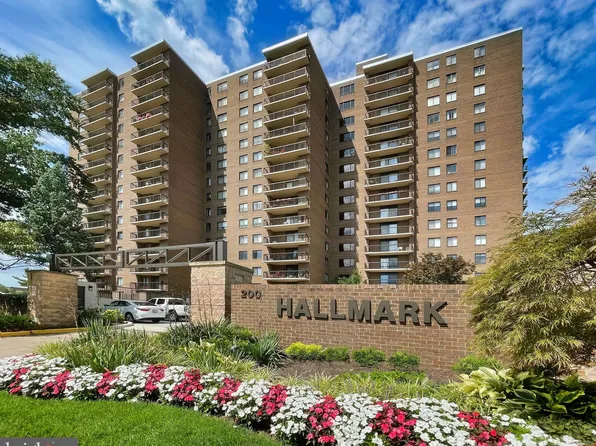 200 N Pickett St APT 412, Alexandria, VA 22304