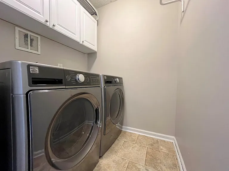 2025 McNeil Paper Ct — Photo 9