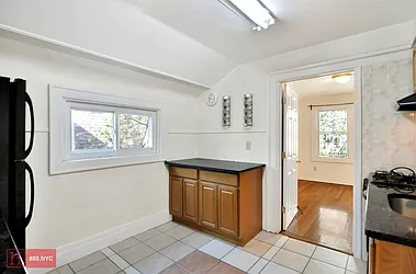 Rented by Happy 8 Realty