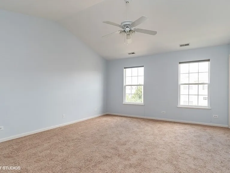 816 Brodhead Dr — Photo 5