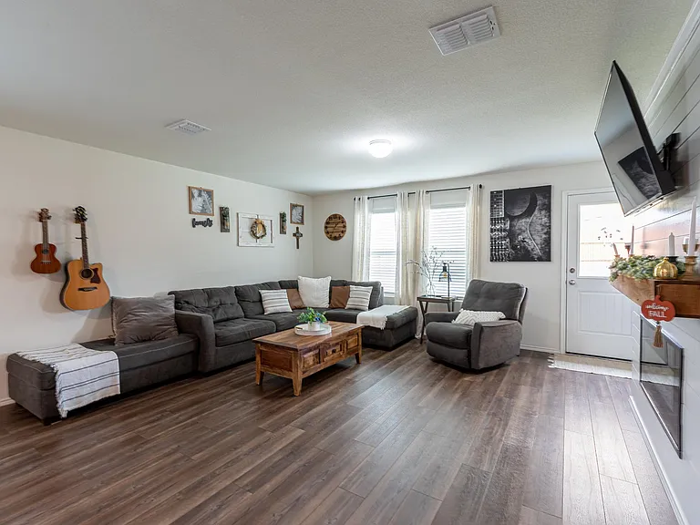 771 Bayonet St — Photo 12