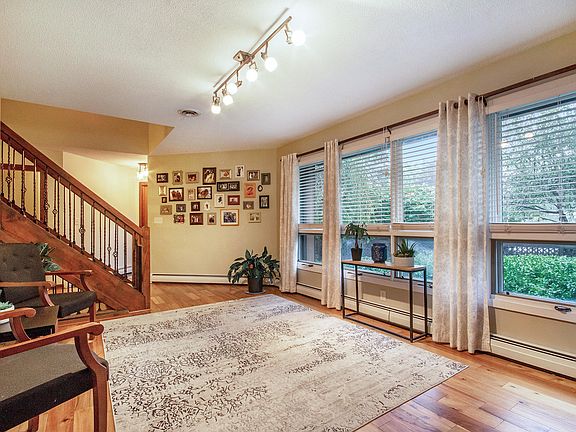 4th image of 2937 Wausaukee Dr NE