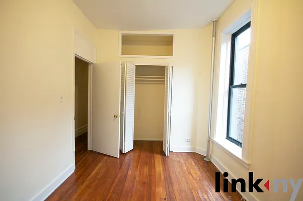 Rented by Link NY Realty | media 26