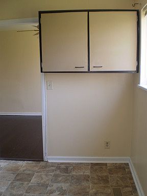 5th image of 519 Belmont Ave