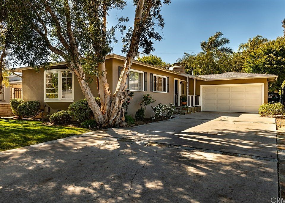 1st image of 2531 Fairway Dr