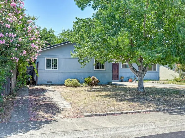 8205 Tanoak Way, Citrus Heights, CA 95621