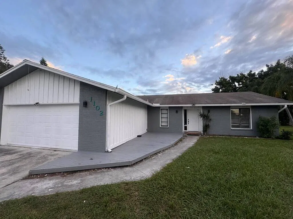 3 bed, 2.0 bath, 1716 sqft, $2,500 — Photo 2