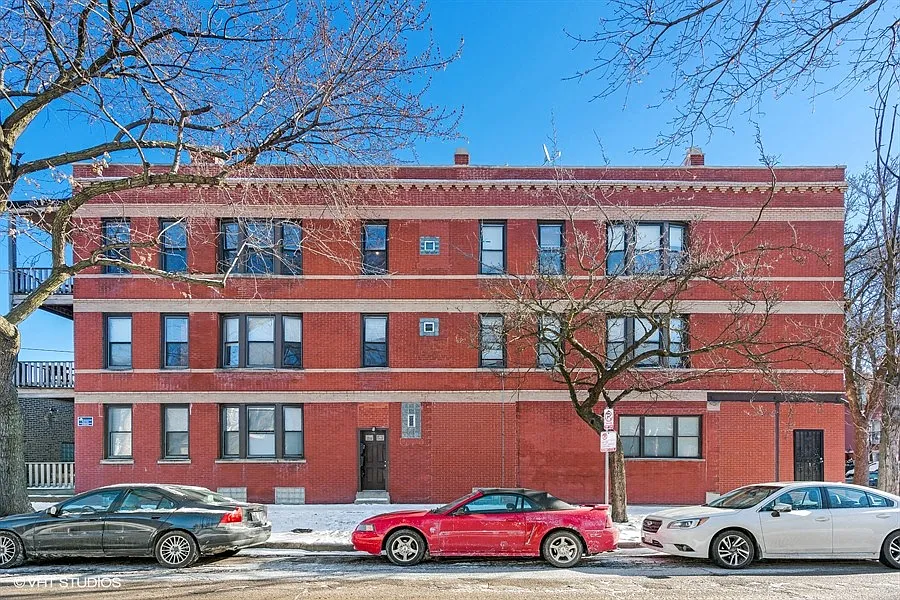 Building Photo - 2558 W. Superior St.