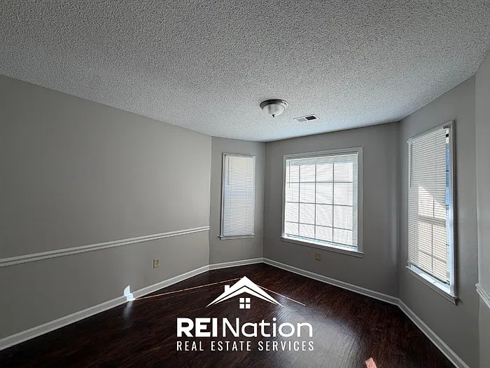 3 bed, 2.0 bath, 1209 sqft, $1,525 — Photo 4