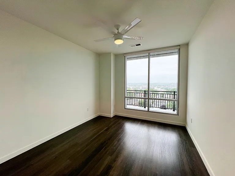 103 E 3rd St. - The Hayden — Photo 40
