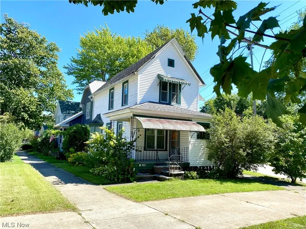 541 Main St, Conneaut, OH 44030