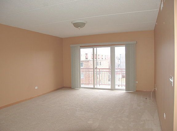 2nd image of 476 Alles St Unit 405