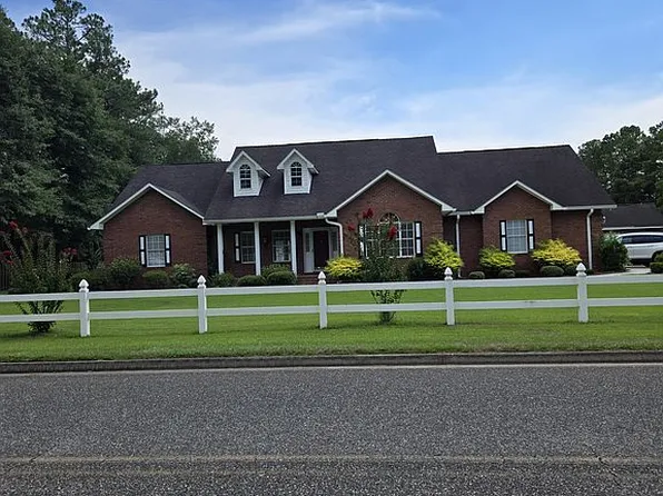 519 Glynn St, Jesup, GA 31545