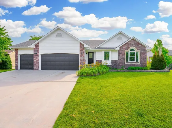 528 N Woodstone Dr, Andover, KS 67002