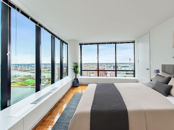3rd image of 525 E 72nd St #9K