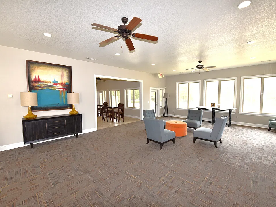 Keystone Crossing Apartment Homes