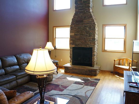 LIVING RM