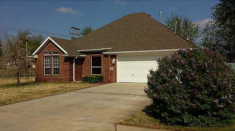 1st image of 6 Bellwood Dr