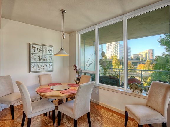 4th image of 1515 Dock St Unit 313