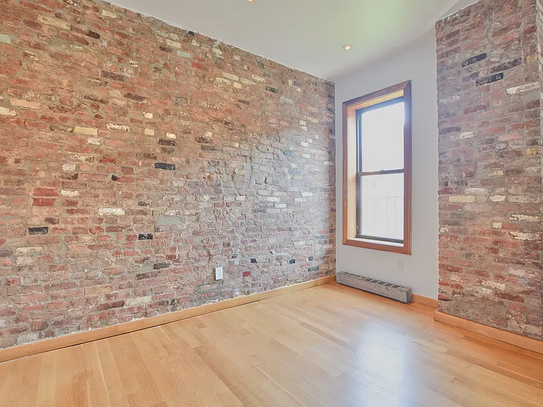 72 Thompson St #3A — Photo 1
