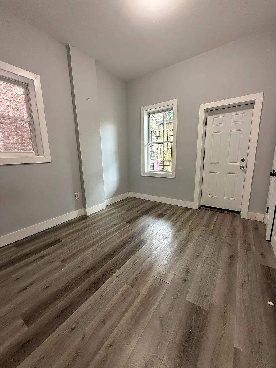 Building Photo - 186 Hawthorne Ave #1L