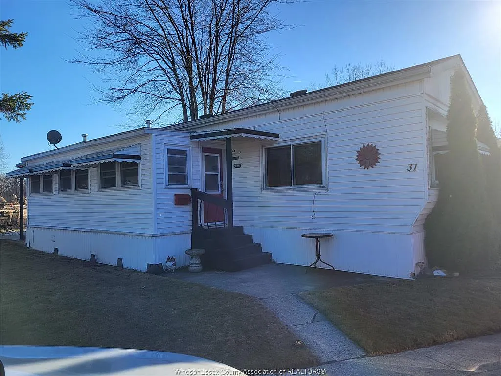31 Wilder Dr S photo 1