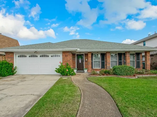 74 Granada Dr, Kenner, LA 70065