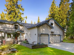 8 Swallow Cir, Bellingham, WA 98229