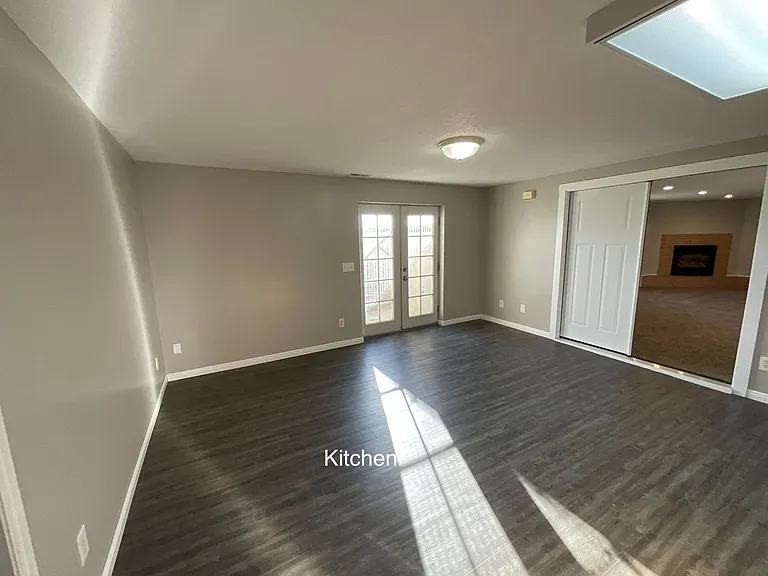 1062 E Waddell St #B — Photo 5