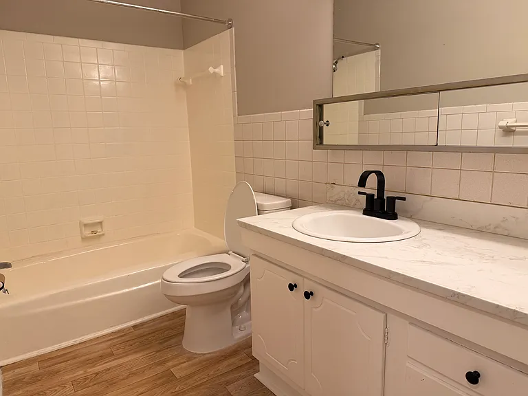 3637 Taliluna Ave #A3 — Photo 15
