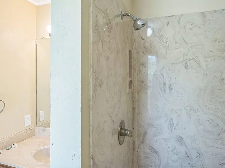1105 S Chilton Ave — Photo 10