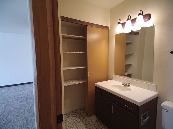 5th image of 2580 N Oakland Ave APT 108