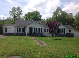 2725 Nelson Dr, Hopkinsville, KY 42240