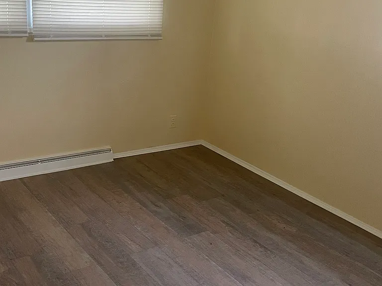 9719 Newton Dr — Photo 18